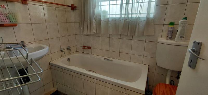 4 Bedroom Property for Sale in Universitas Ridge Free State